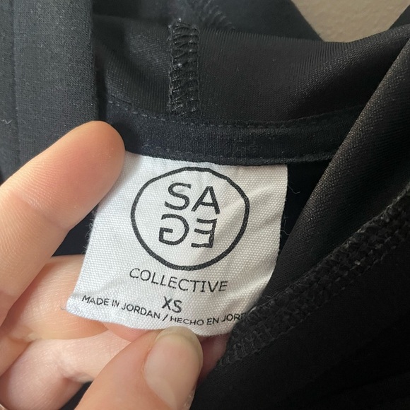 Sage Collective Relaxed Wide Sleeve Crop Hoodie in black Size XS - Picture 3 of 3
